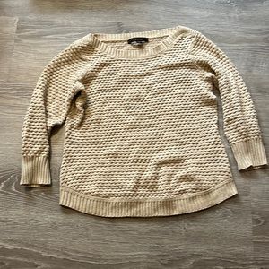 Tan quarter sleeve sweater